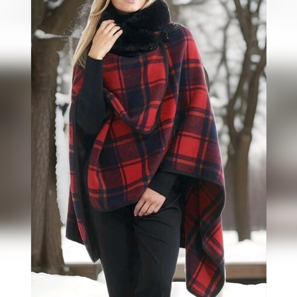 Jones New York Poncho Cape Faux Fur Collar One Size Tartan Plaid Warm Cozy Layer